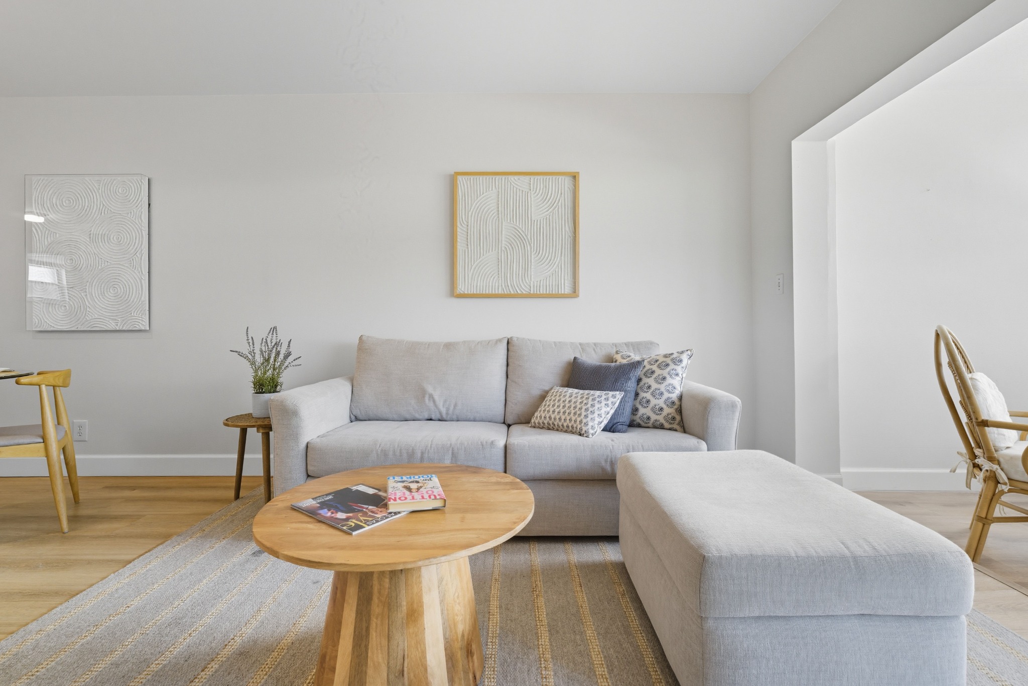 Bright guest space at Igna Sea O